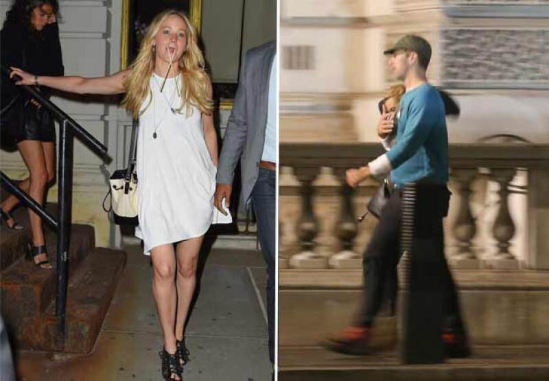 La actriz fue captada esta semana en una cena con sus amistades, mientras su supuesto novio paseaba con la cantante australiana en calles de Londres, tomados del brazo.