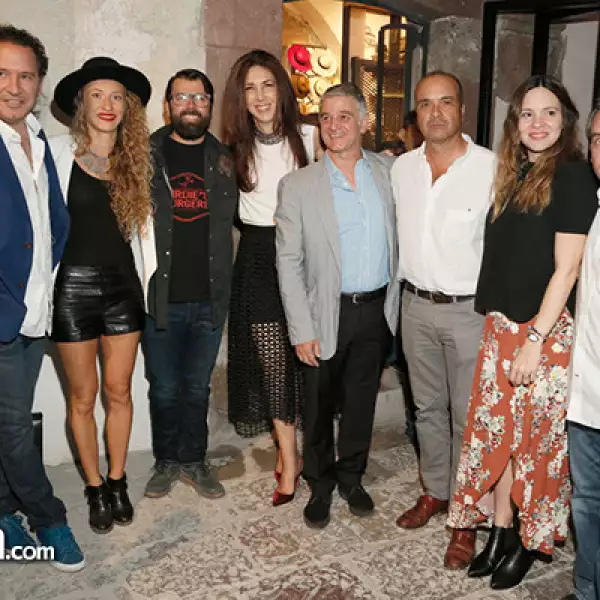 Eduardo Lopez,Angela Lewis,Donnie Masterton,Sally Azar,Alberto Laposse,Tano Marron,Mariana Villarreal,Daniel Estebaranz