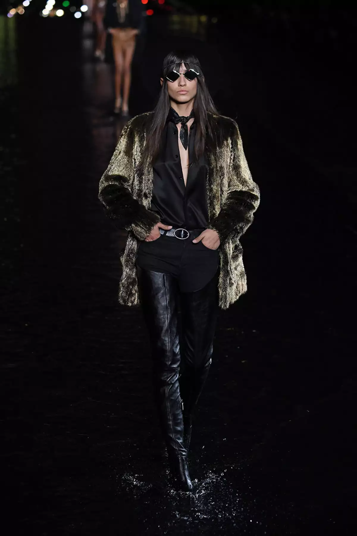 Saint Laurent : Runway - Paris Fashion Week Womenswear Spring/Summer 2019