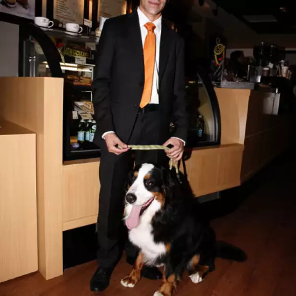 Abraham González con Harry