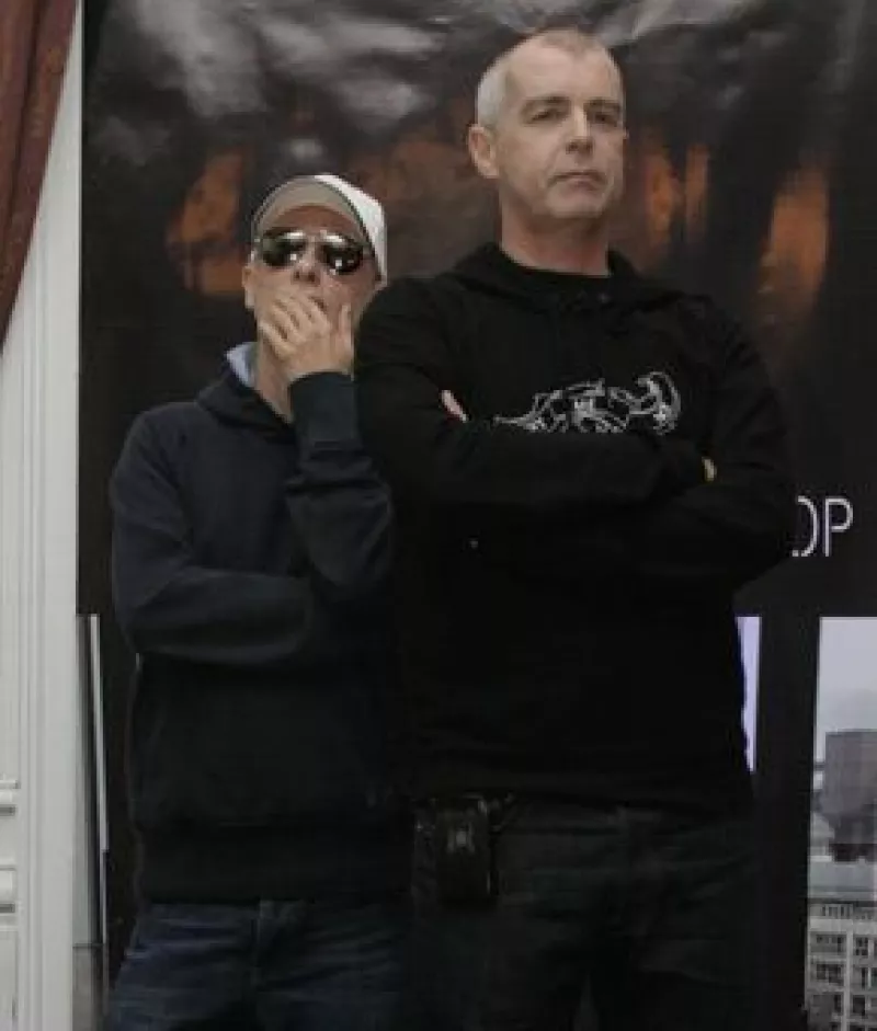 Lo calificaron de `Bizarro´, pero la organización defensora de animales, PETA, envió una carta al dúo para pedir que se cambie el nombre y se llamen` Rescue Shelter Boys´.