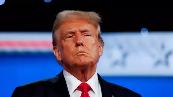 El candidato presidencial republicano y expresidente de los Estados Unidos, Donald Trump, asiste al primer debate presidencial organizado por CNN en Atlanta, Georgia, EE. UU., el 27 de junio de 2024