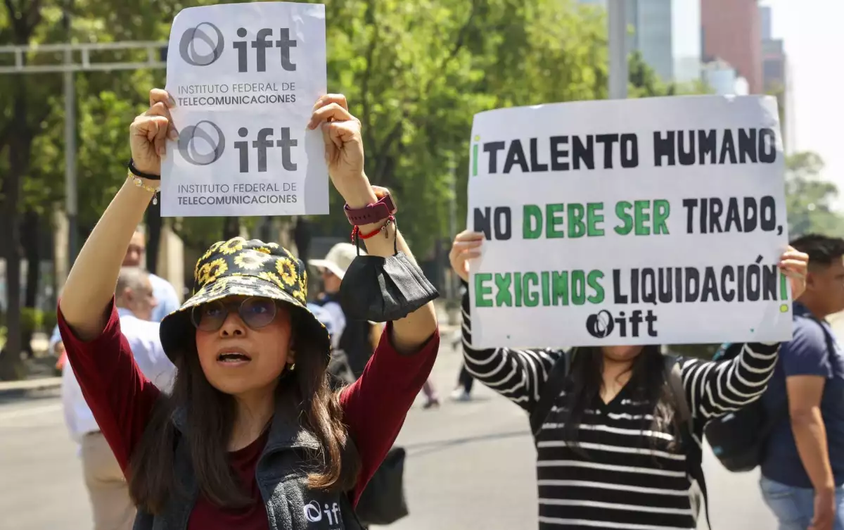 Extrabajadores del IFT acusan a la CRT de frenar liquidación de 50 mdp pese a fondo disponible