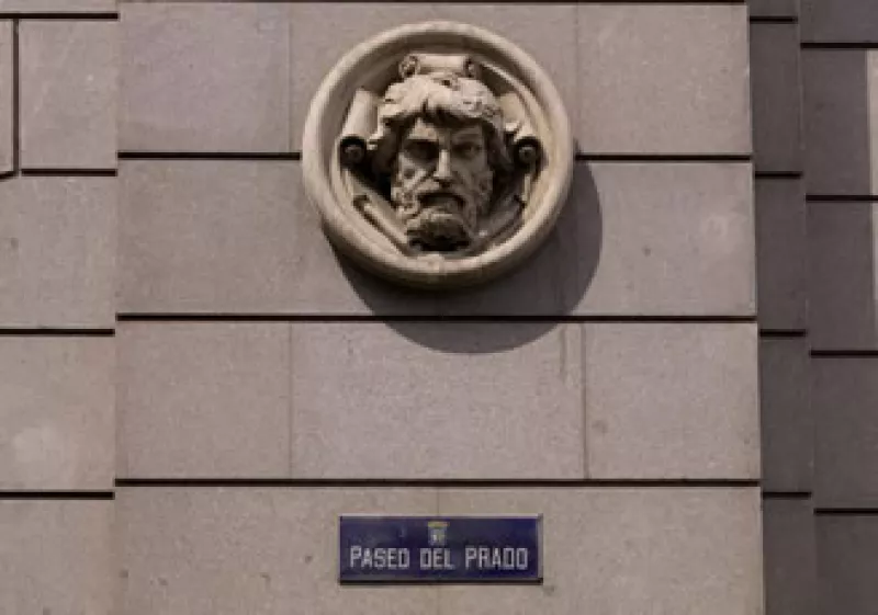 Fitch cree que en el escenario más extremo para la banca española, se necesitarán de 88,000 mde para salvar al sector. (Foto: Photos to go)