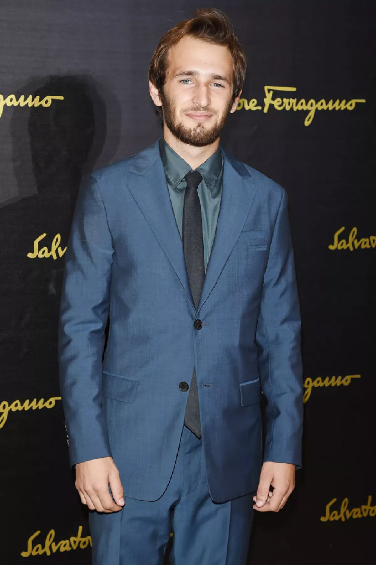 Hopper acutalmente tiene 22 años y casi  no aparece junto a sus padres, Robin Wright y Sean Penn.