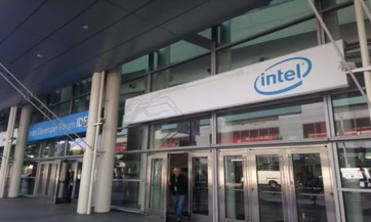 La alianza de Intel con Ford podría proveer autos automatizados para 2020. (Foto: Gabriela Chávez)