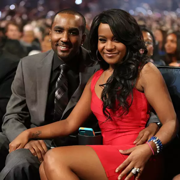 Bobbi estuvo presente en un evento de los Grammy, dedicado a su mamá Whitney Houston, con Nick Gordon.