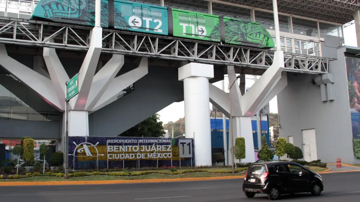 ¿Taxi o Uber? Las tarifas para salir del AICM pueden tener 200 pesos de diferencia