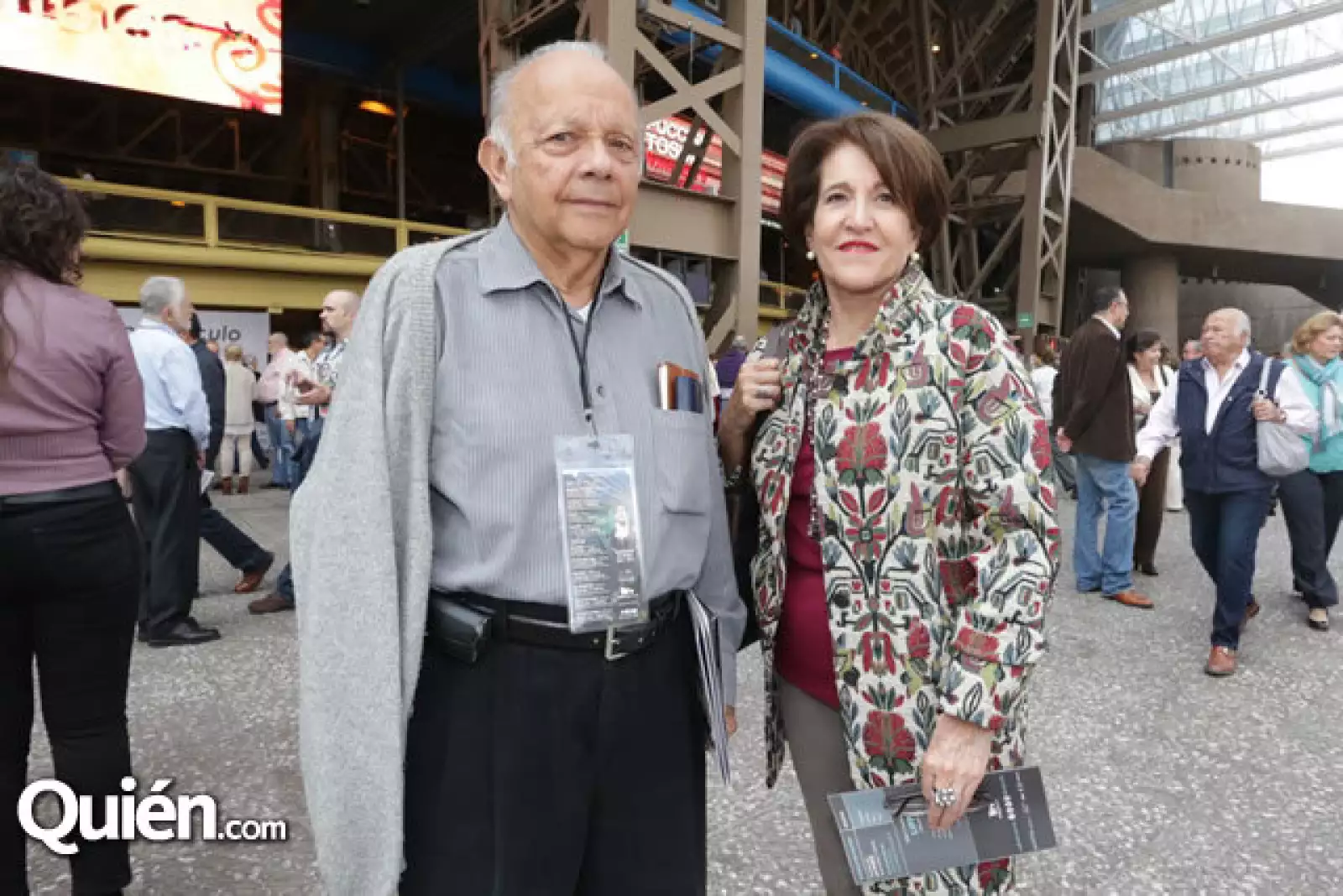 Abelardo Monges,Luz Romo