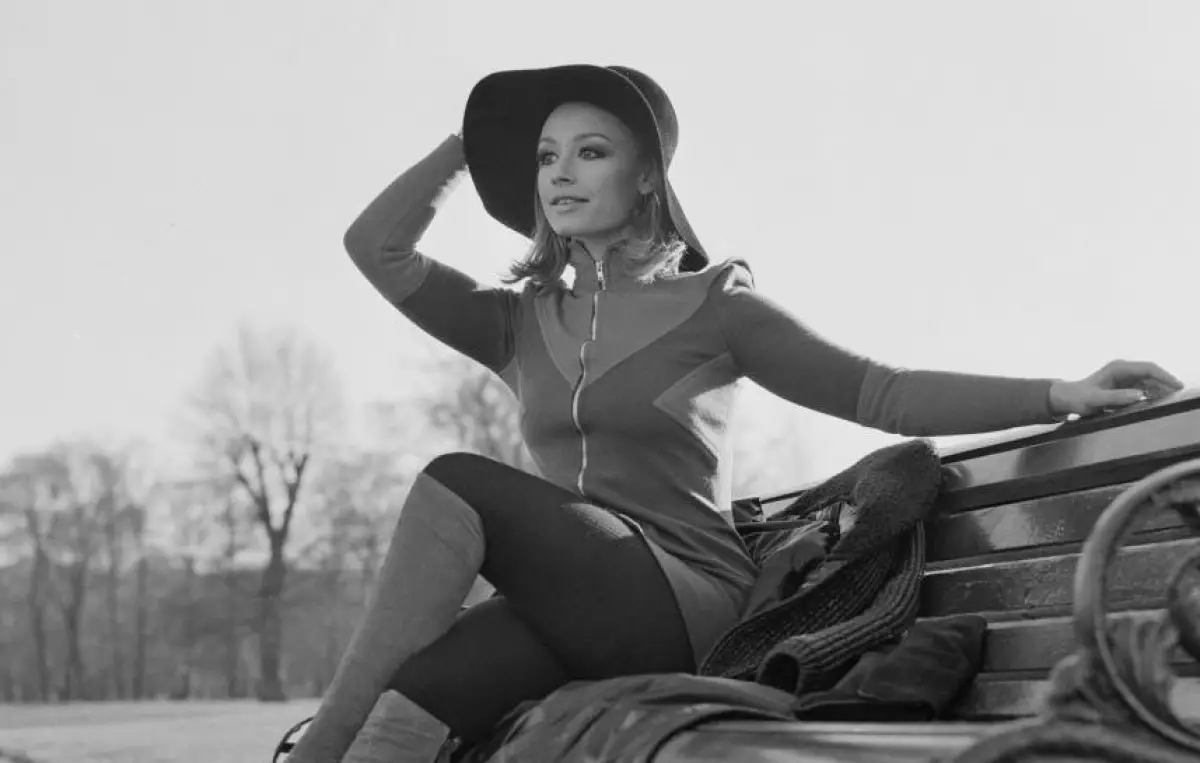 raffaella-carra-euros