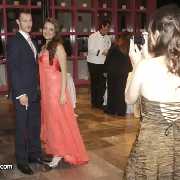 Juan Pastrana y Mariana Navarro