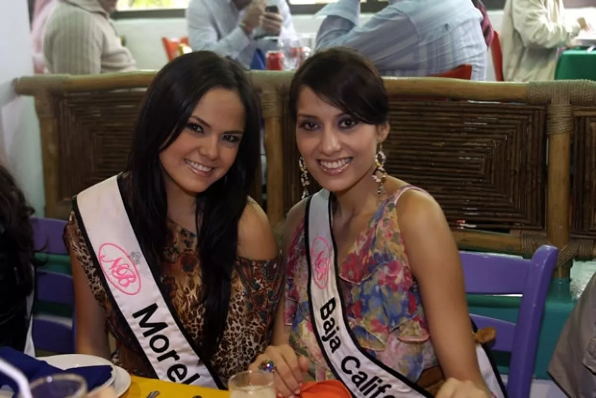 Aquí las representantes de belleza de Morelos y Baja California.