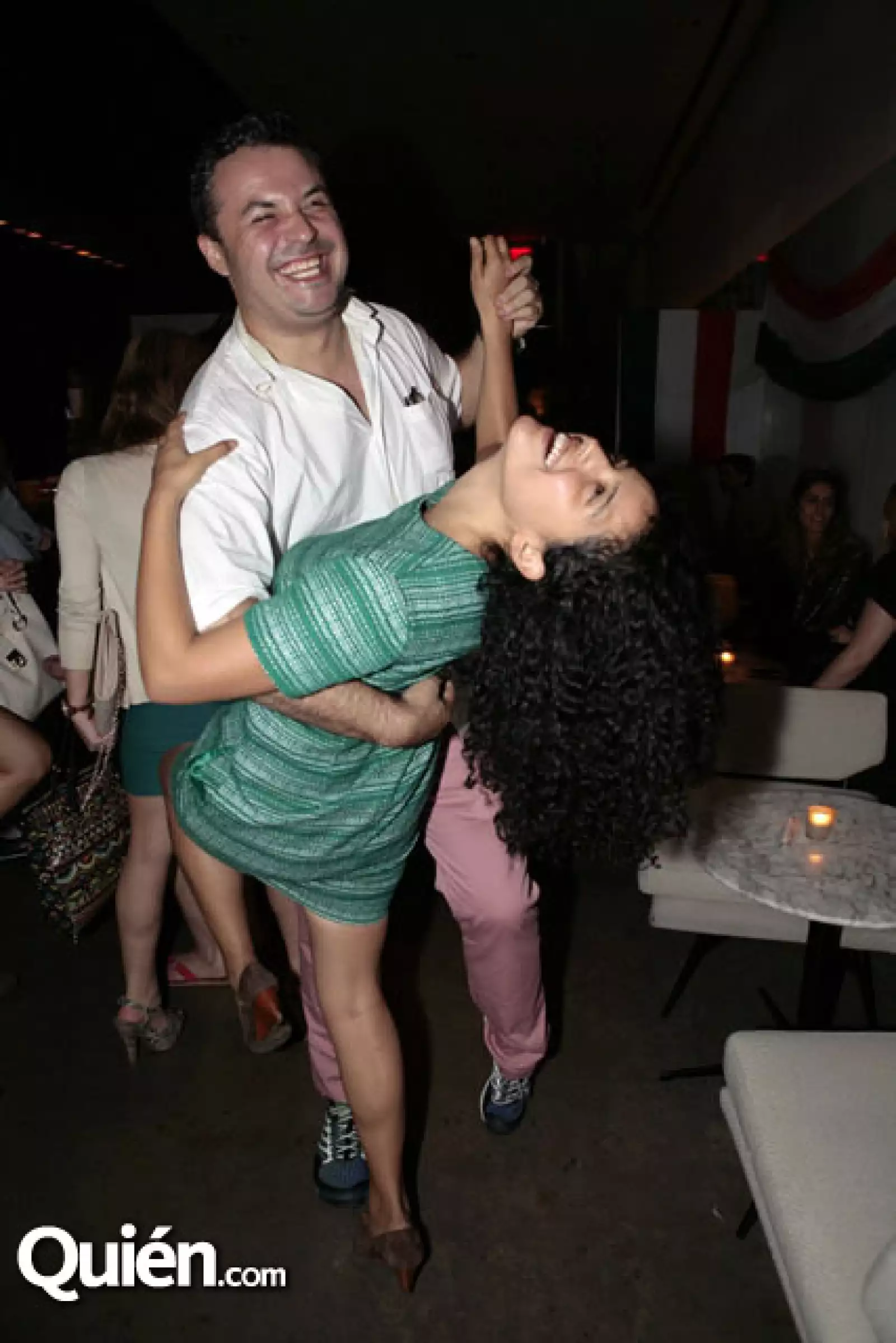 Antonio Castro,Sandra Davila