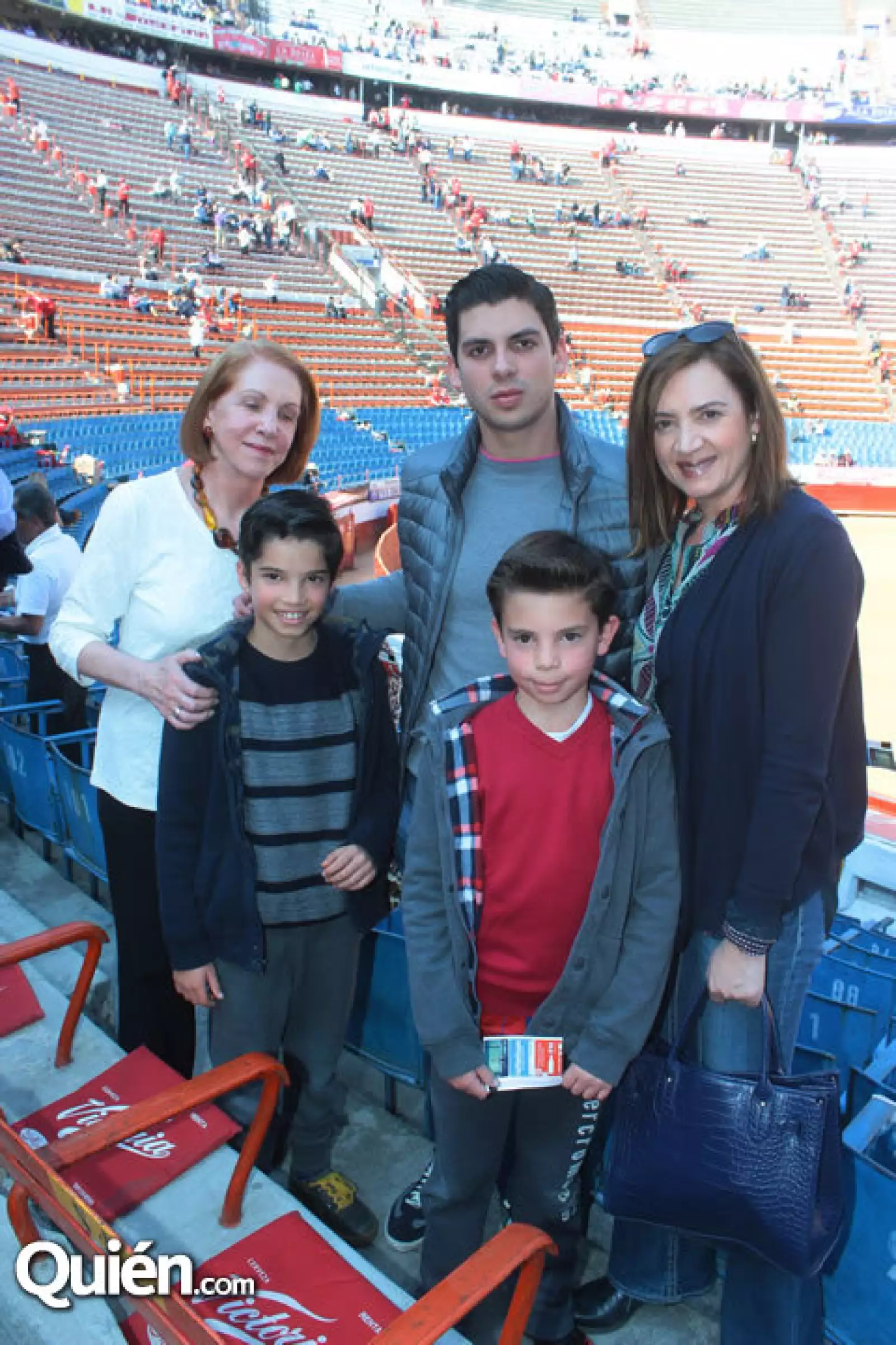 Mari Paz Río, Luis Menéndez, Mari Paz Malpica, Patricio y Alonso Carrillo