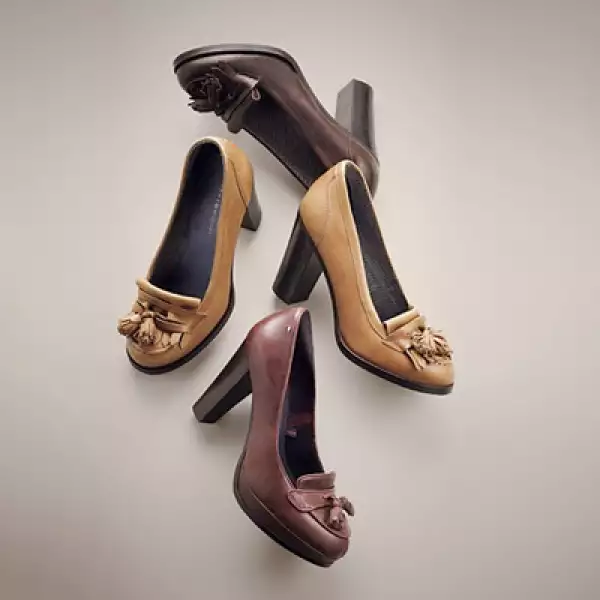 Para ellas, dos estilos diferentes de zapatillas listas para combinar con tu ‘outift’.