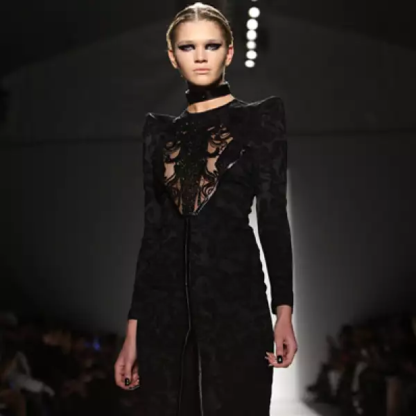 Los estilos clásicos dominaron la Fashion Week de Nueva York. De la colección de Falguni y Shane Peacock.