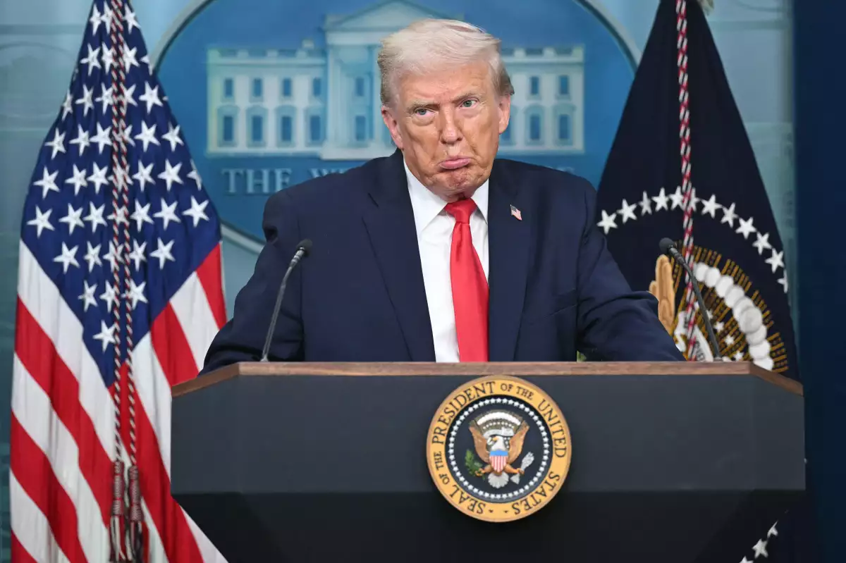 Trump lamenta que su mensaje económico "no llega" a los estadounidenses