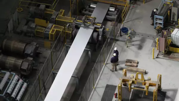 5. En el �rea de galvanizado se producen dos tipos de acabado de calidad automotriz.