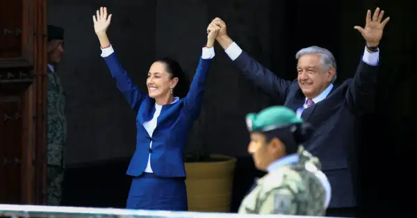 amlo-sheinbaum-palacio-nacional.jpg