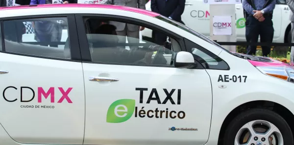 El apoyo a los concesionarios de taxis en la capital del país se dará mediante tres modalidades.