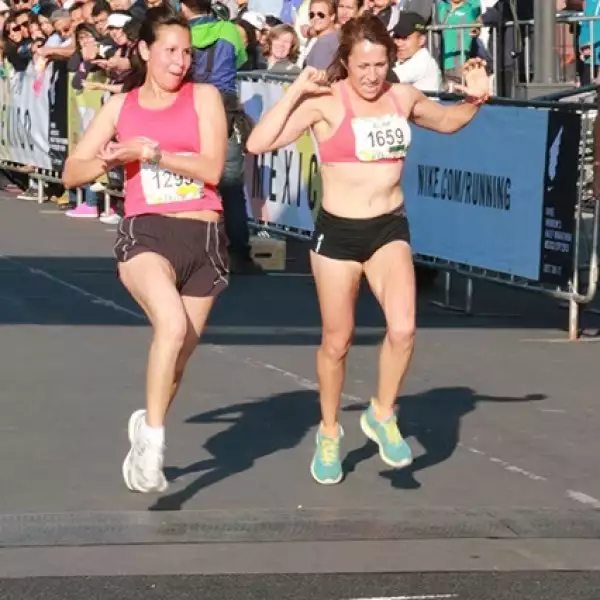 Helena Vázquez y Aline Sánchez