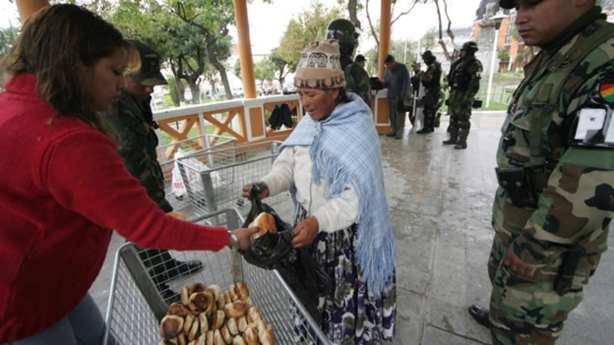 Venden pan ejercito en bolivia