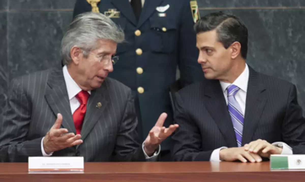 La intención en el proyecto del Ejecutivo no era afectar a los ciudadanos, afirmó Ruiz Esparza –izq-. (Foto: Cuartoscuro)