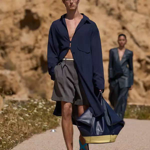 Jacquemus PO S27 020.jpg