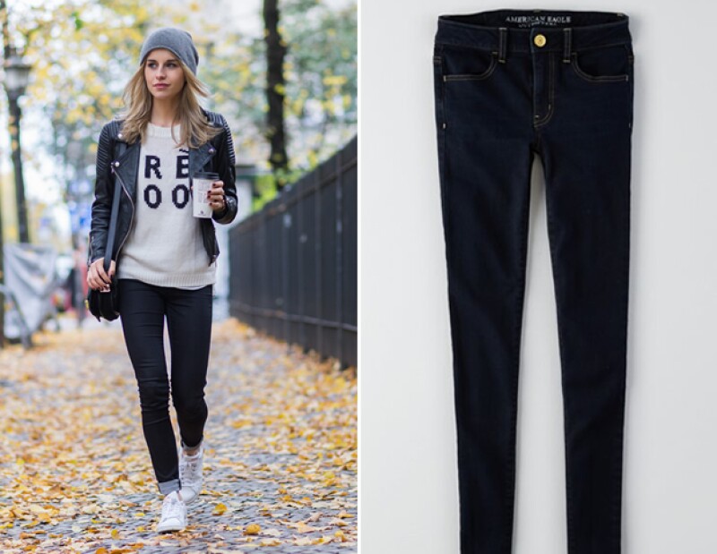 Para un look más casual, pero trendy, busca unos skinny jeans como los de American Eagel que mostramos en la foto.