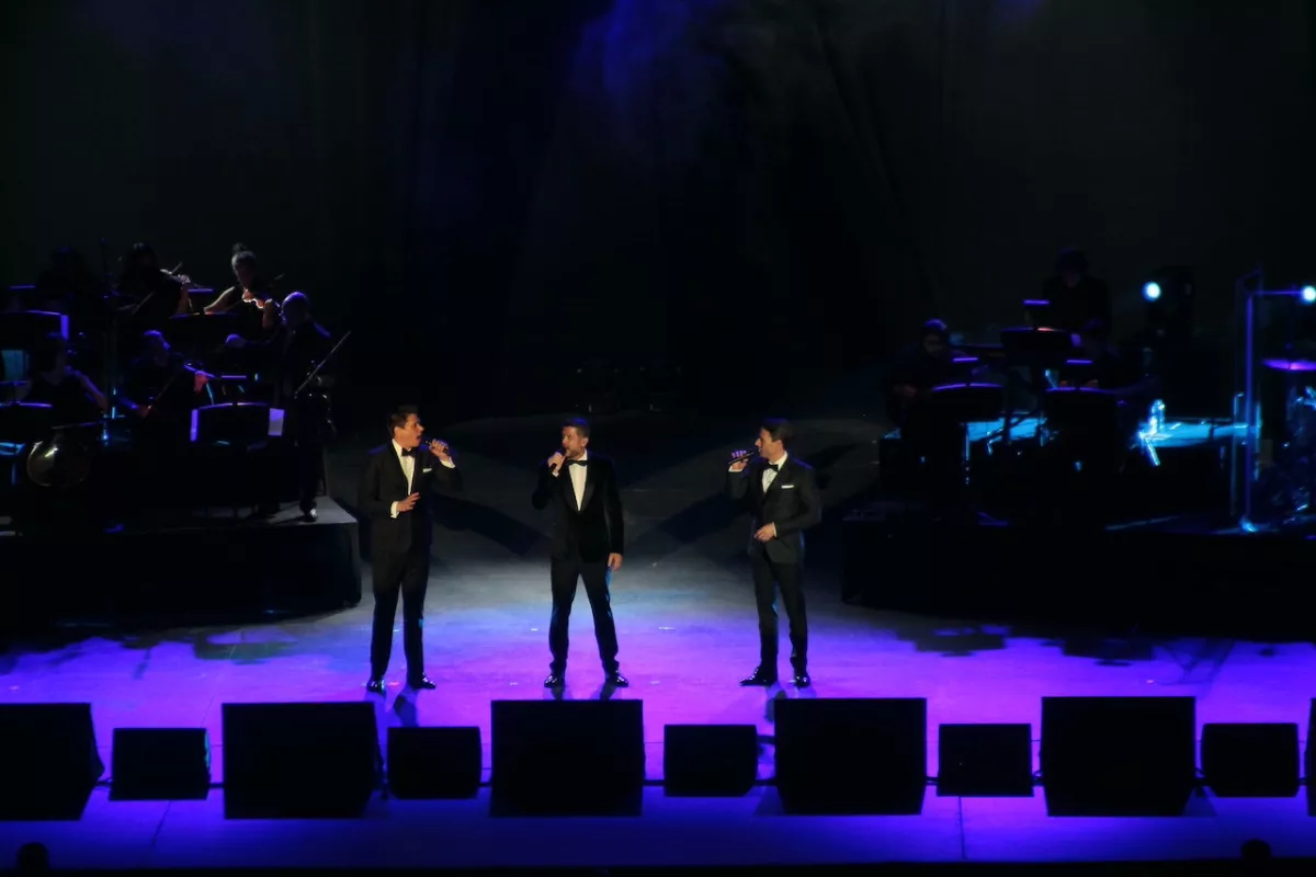 David Miller, Urs Bühler y Sébastien Izambard 