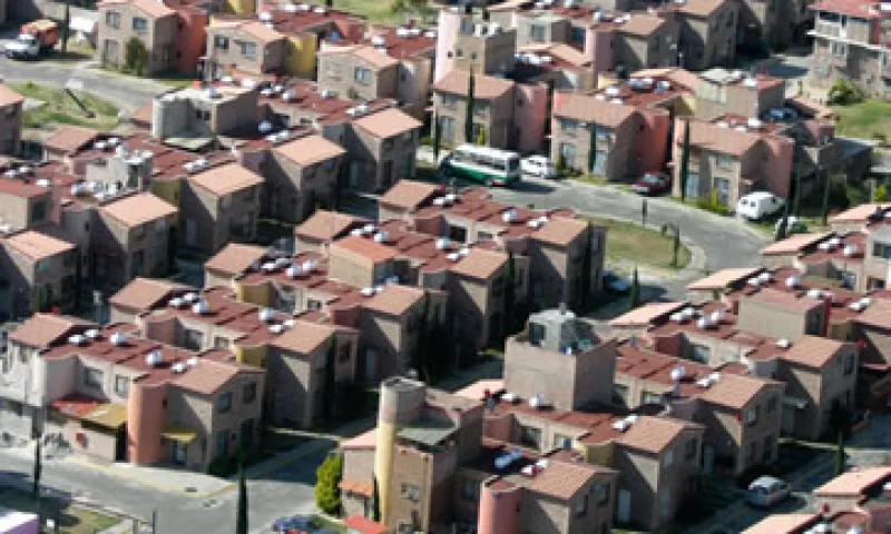 El crédito en pesos se otorgará hasta por un plazo de 30 años.(Foto: Cuartoscuro)