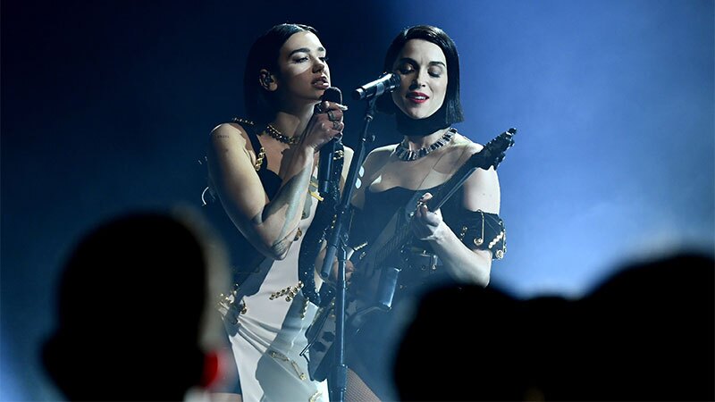 Dua Lipa y St. Vincent