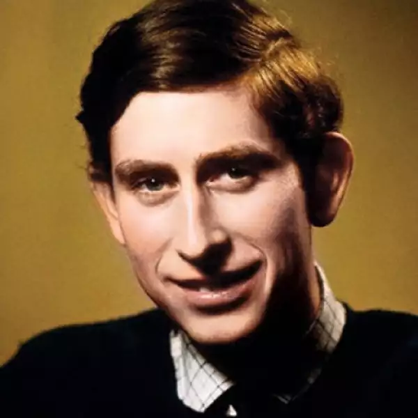 (1975. 27 años) Los príncipes de Gales tuvieron dos hijos: Guillermo (William), segundo en la línea de sucesión al trono Británico, y Enrique (Harry), tercer puesto en la línea de sucesión al trono.