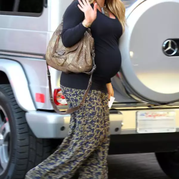 Durante los últimos días de su embarazo, Hillary Duff se valia de esta tendencia para estar cómoda.