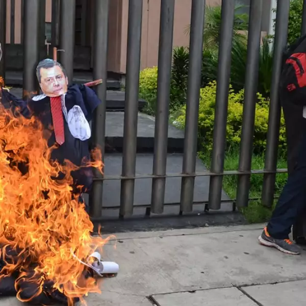 ayotzinapa 43, quema, aguirre, abarca