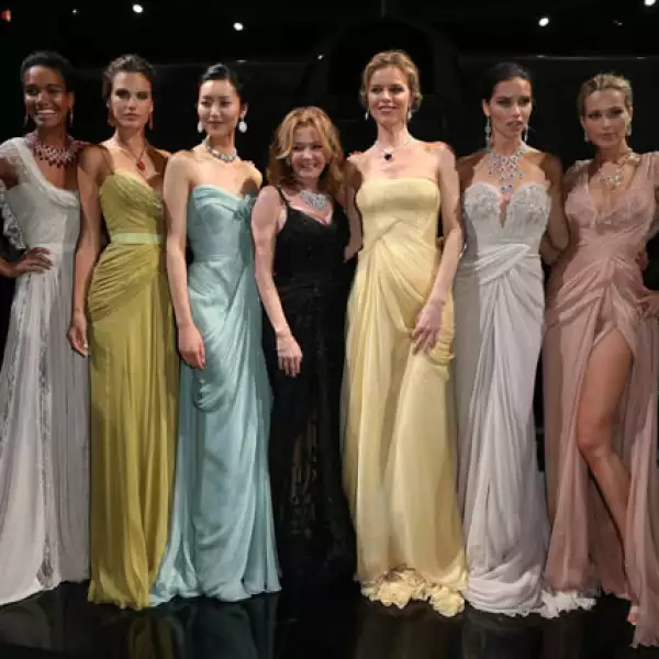 Arlenis Sosa, Alessandra Ambrosio, Liu Wen, Eva Herzigova, Caroline Scheufele, Adriana Lima y Petra Nemcova.