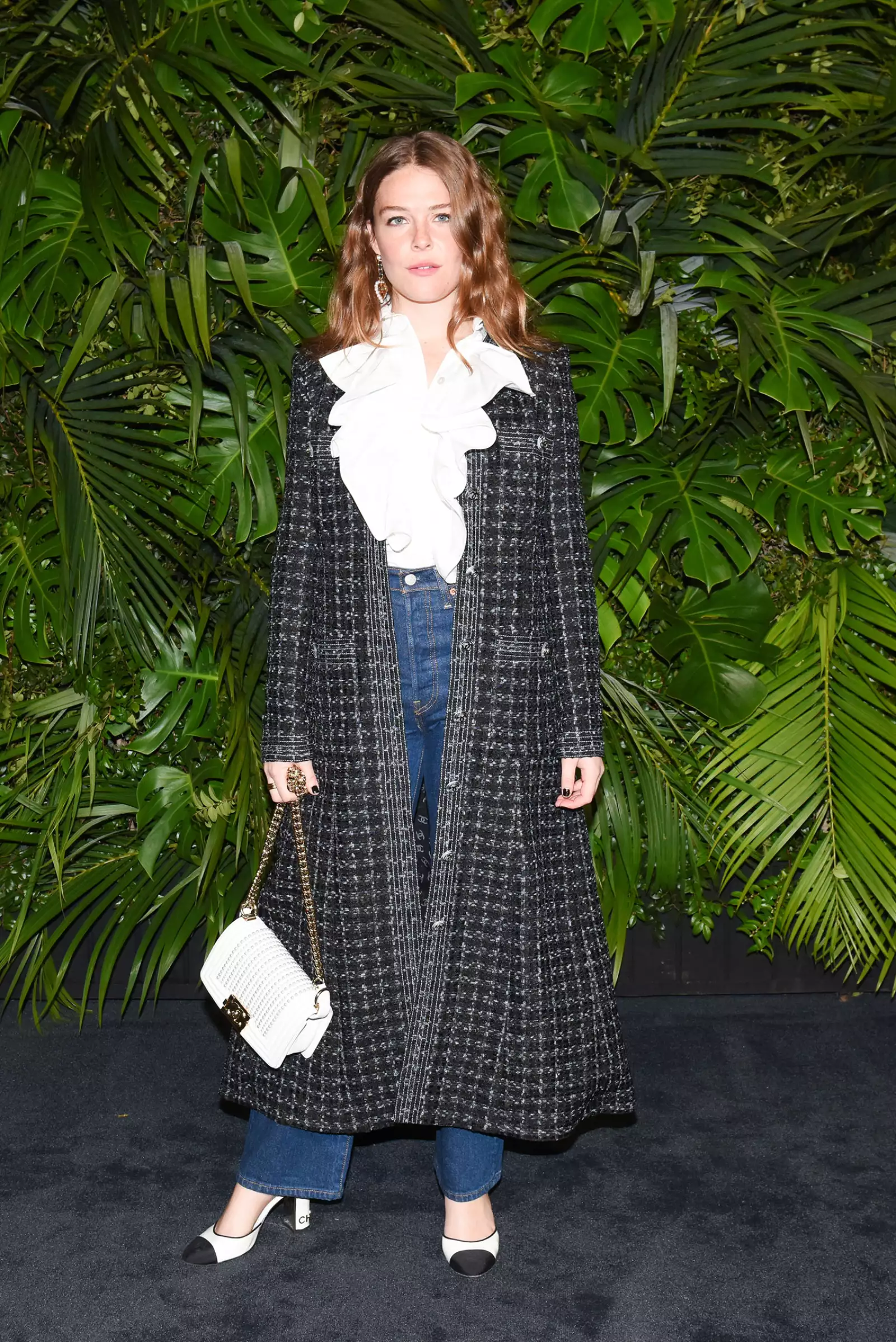30_Maggie_ROGERS_CHANEL_Charles_FINCH_PreOscarsDinner_2020_2_LD.jpg