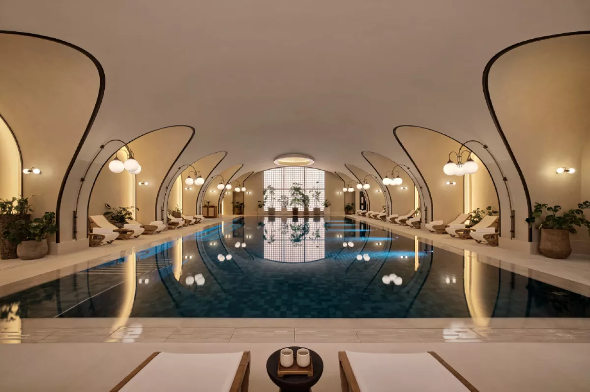 Primera piscina six senses.png