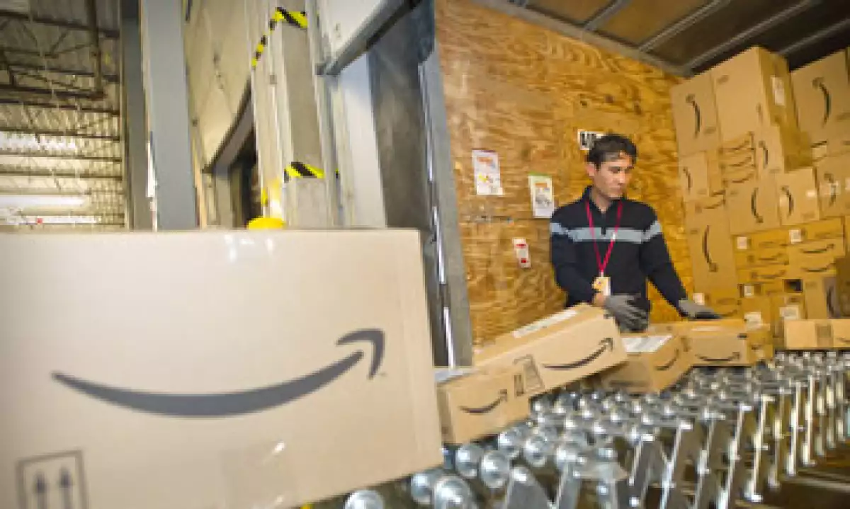Los analistas esperaban que Amazon tuviera ventas por 10,950 mdd en el tercer trimestre. (Foto: AP)