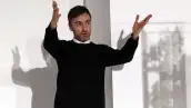 Finalmente después de 12 meses de espera se conoce quién ocupará el lugar de John Galliano como director creativo de la firma.