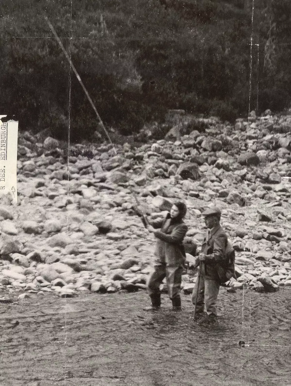 Home Life And Recreation May 29 1952 The Queen Fishes For Salmon Balmoral Scotland: Wearing Waders Tweed Jacket And Headscarf The Queen Elizabeth Ii Fishes For Salmon In The River Dee On The Balmoral Estate. The Duke Of Edinburgh Was Also Fishing - T