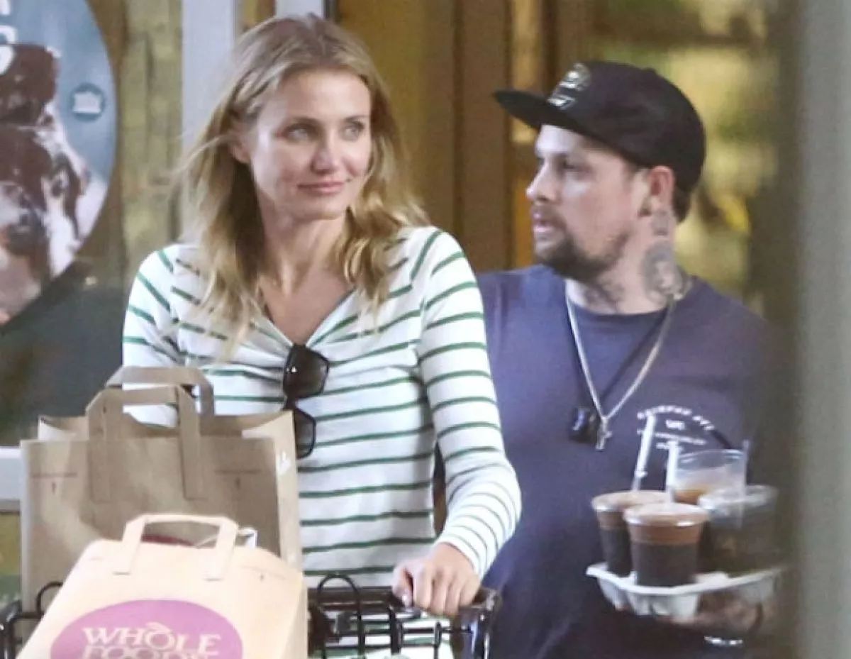 Cameron y Benji también acudieron de compras al supermercado.