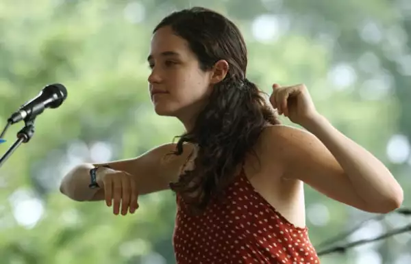 La cantante mexicana fue la encargada de abrir el día de ayer el festival.