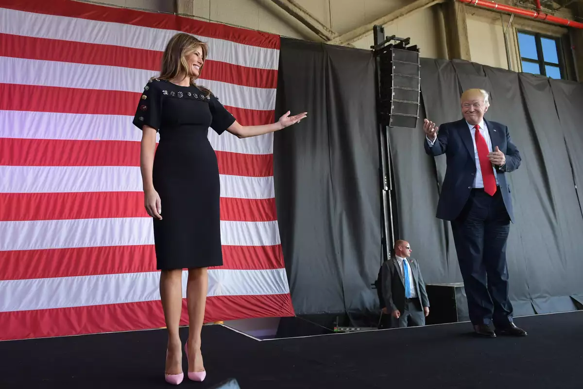 Trump viajó a Suiza sin su esposa