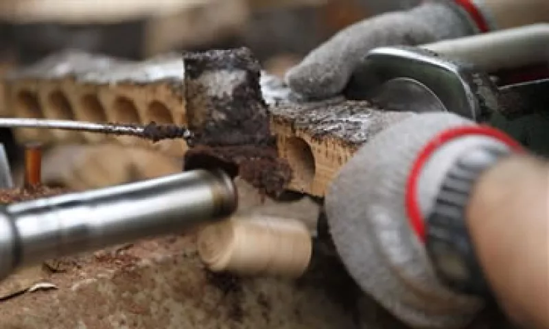 El índice se mantuvo por apenas del umbral que separa el crecimiento de la contracción. (Foto: AP)