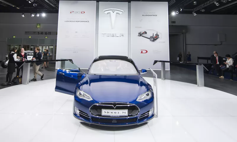 Tesla apuesta por las innovaciones en los automóviles. 