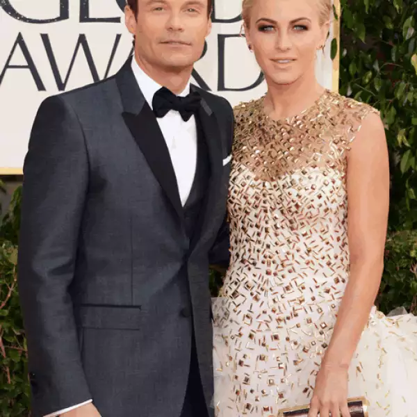 Participó dos veces en Dancing with The Stars, ahí fue dónde Ryan Seacrest la descubrió y estuvieron juntos de abril de 2010 a marzo de 2013. La vimos protagonizar Footloose  y Rock of Ages .