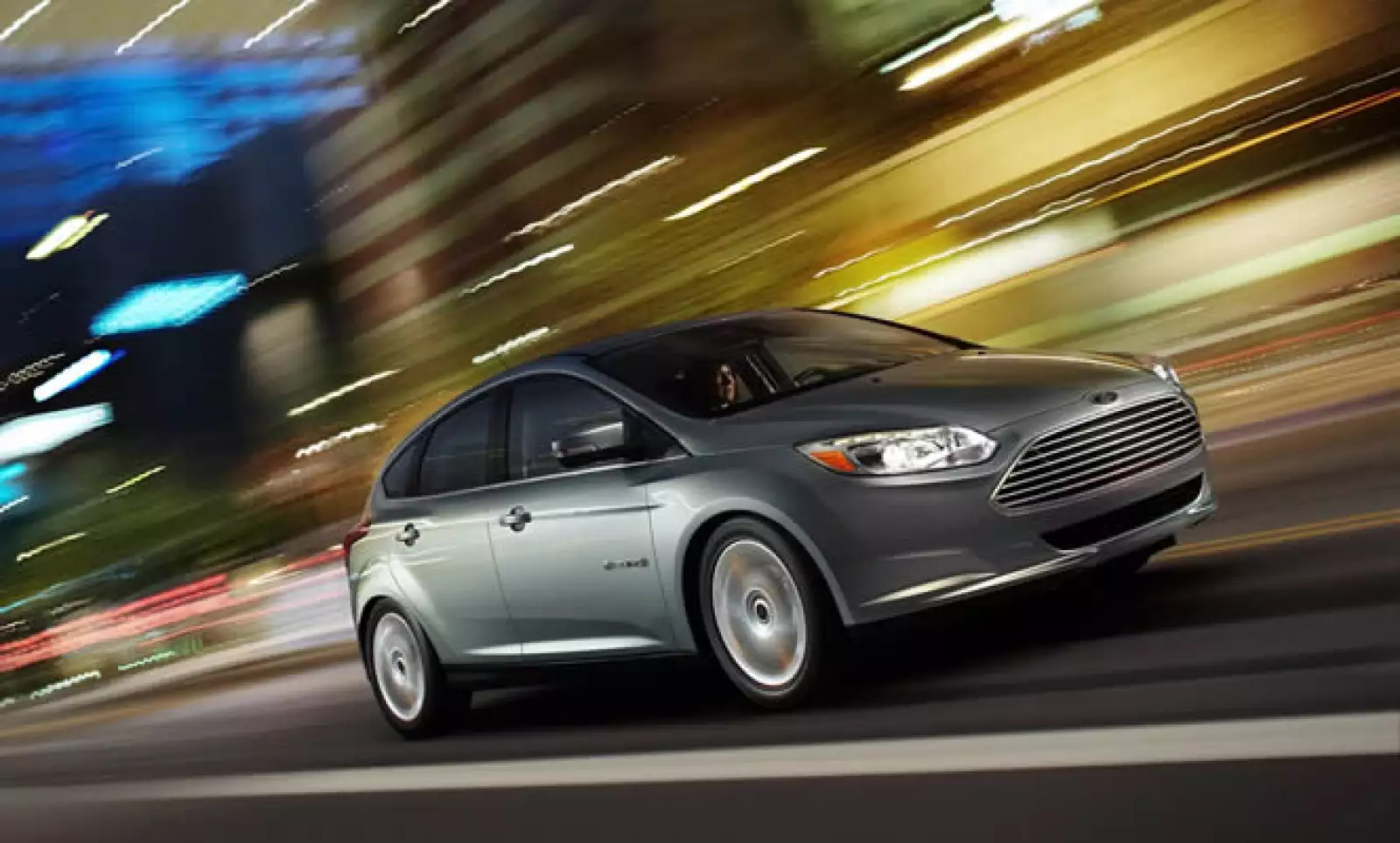 Este modelo, libre de emisiones de CO2, es el primero de la flota de vehículos híbridos y eléctricos de Ford que aparecerán en América del Norte y Europa en 2013.