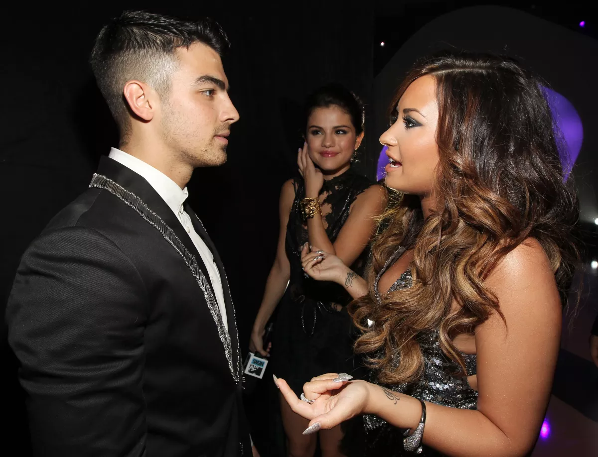 Demi-Lovato-Joe-Jonas-Selena-Gómez