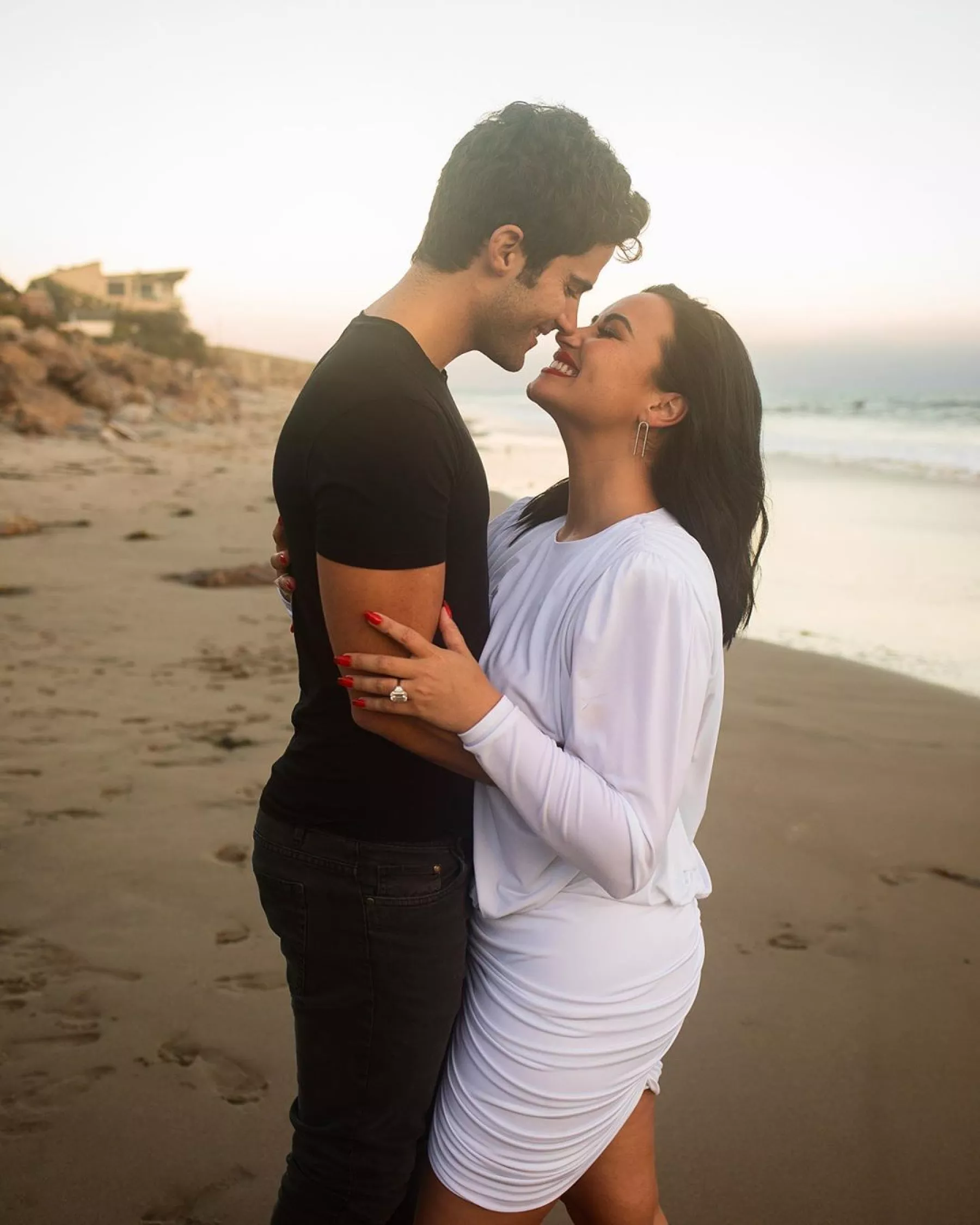 Demi Lovato y Max Ehrich.